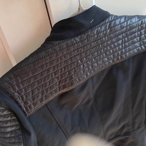 Carbon 38 La Brea small moto cropped asymmetrical black jacket never worn - Picture 7 of 9